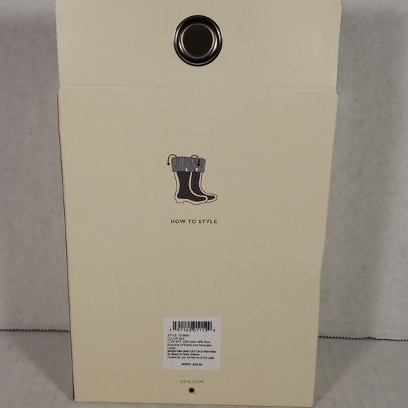 NWT Women's UGG Pom Pom Short Rain Boot Socks - Picture 3 of 7